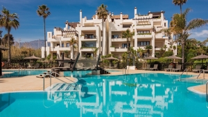 Fully Renovated Ground Floor Apartment Urb. Bahia Del Velerin New Golden Mile