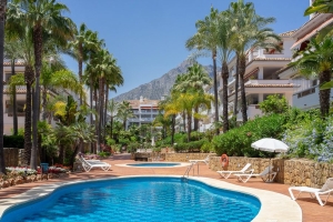 Frontline Beach Apartment in Las Cañas
