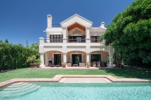 Family Villa in Balcones de Sierra Blanca