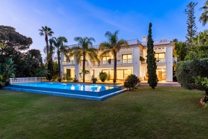 Remarkable Contemporary Villa in Casasola near Guadalmina Baja