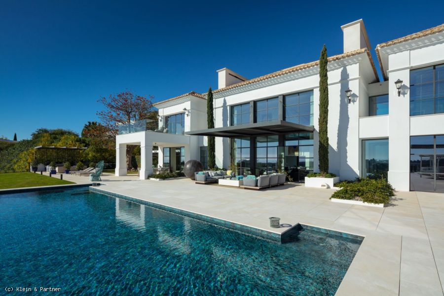 Luxurious Mansion with sea views in Los Flamingos