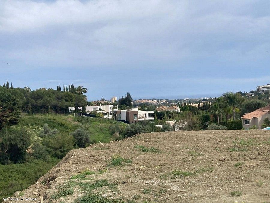 2 Plots with great views situated in the Golf Valley of Nueva Andalucía