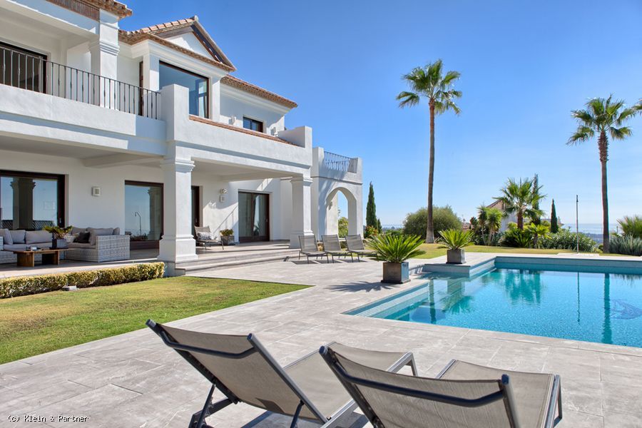 Villa with spectacular sea views in Los Flamingos Golf Resort