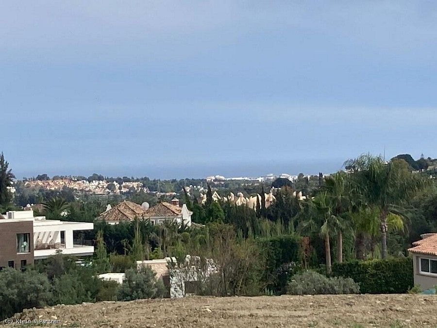 2 Plots with great views situated in the Golf Valley of Nueva Andalucía