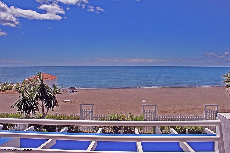 First Line Beach Townhouse Property for sale in Estepona